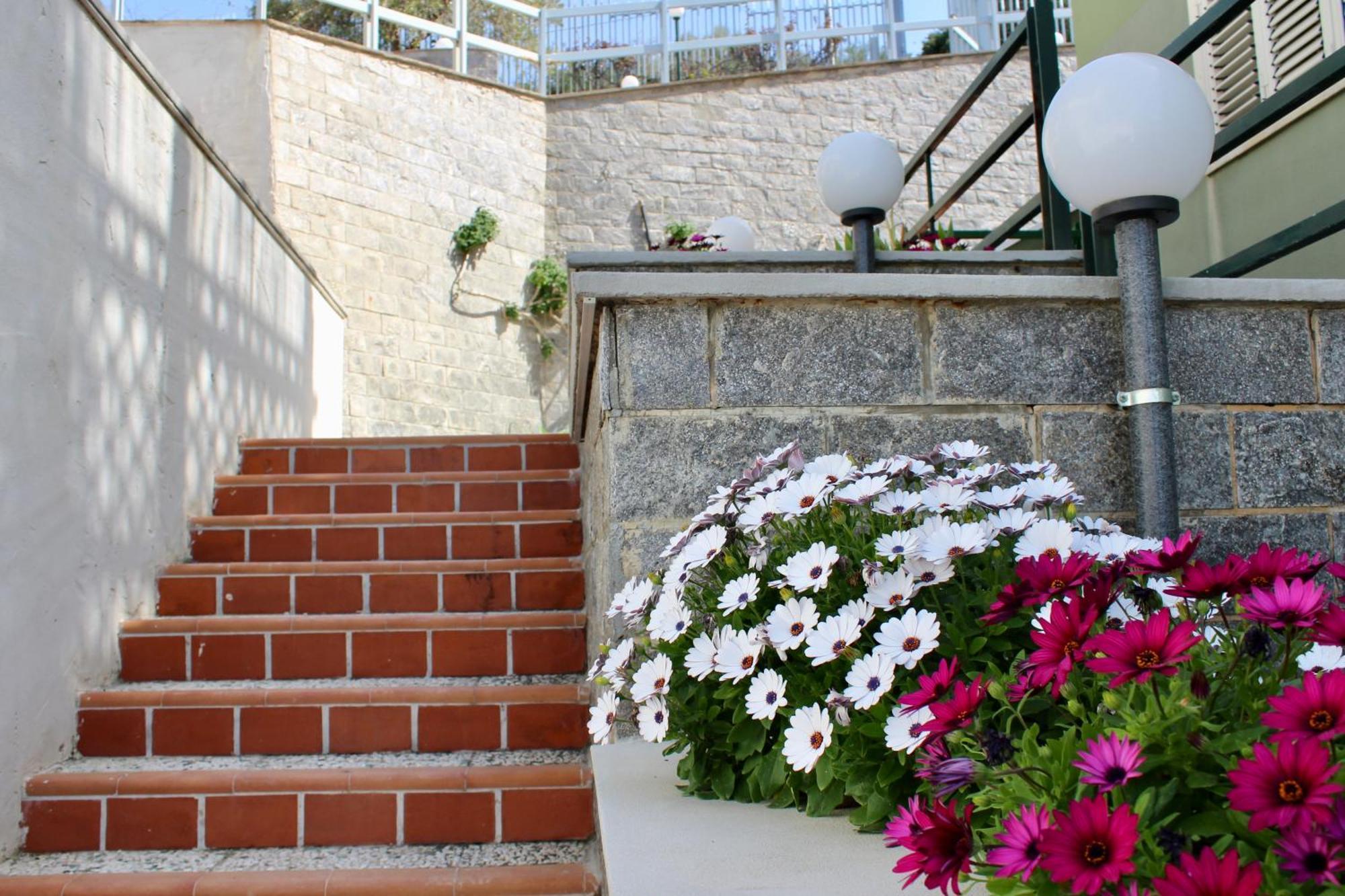 Yoursea Home Sant'Ambrogio  Exterior photo